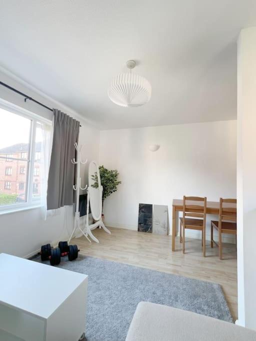 Colliers Wood 1 Bed South London Short Stay Mitcham Εξωτερικό φωτογραφία