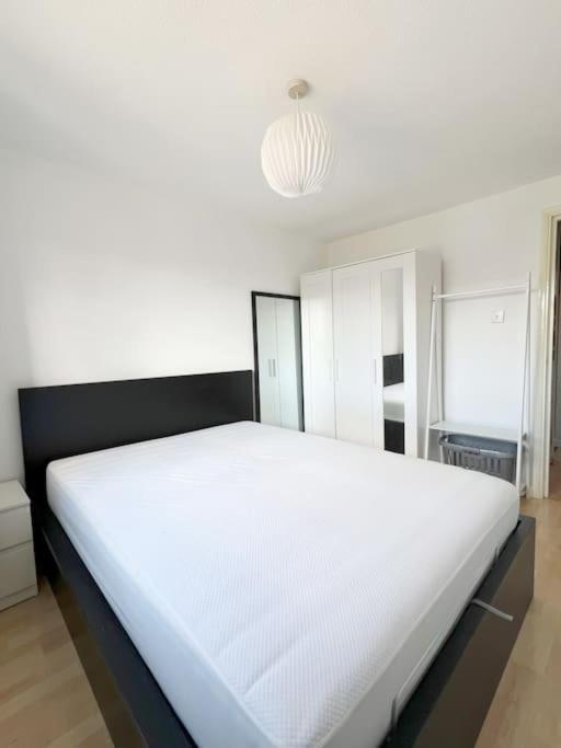 Colliers Wood 1 Bed South London Short Stay Mitcham Εξωτερικό φωτογραφία